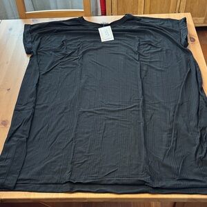 NWT! LulaRoe Chelsea Classic Black T-Shirt